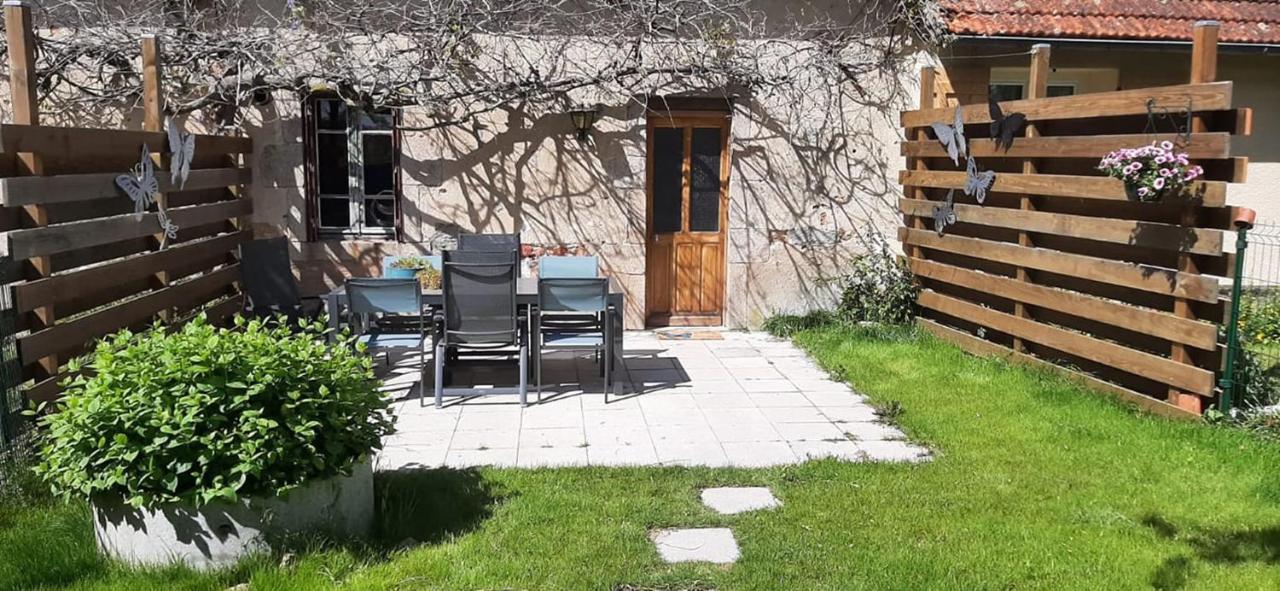 Le Papillon Villa Isserpent Exteriör bild